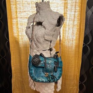 Chic Teal Leather Crossbody Bag